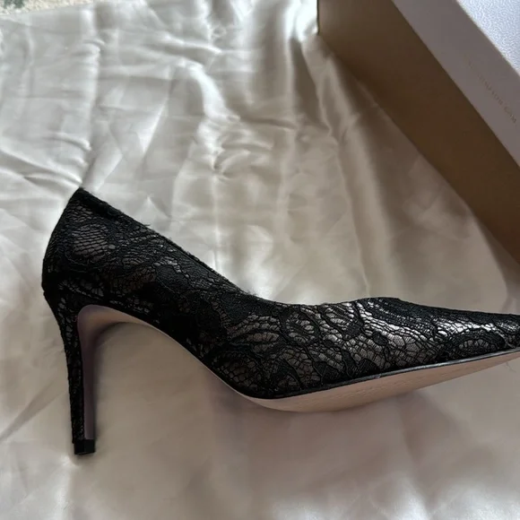 Black lace heels never worn 3 and a half inch heel - Picture 2 of 5